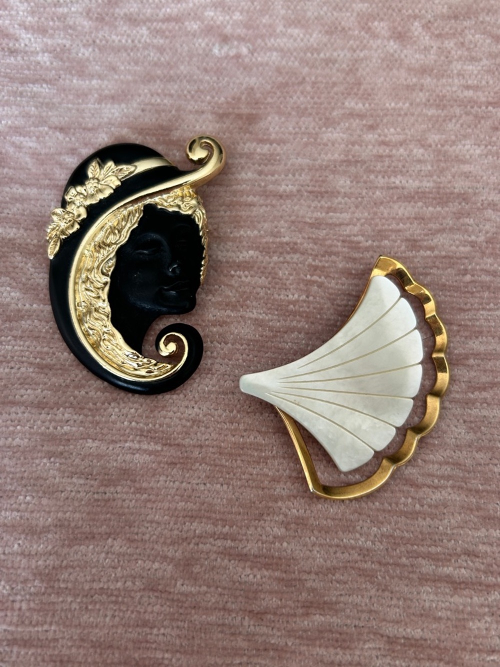 VINTAGE Bundle of 2 Brooches - Picture 6 of 6